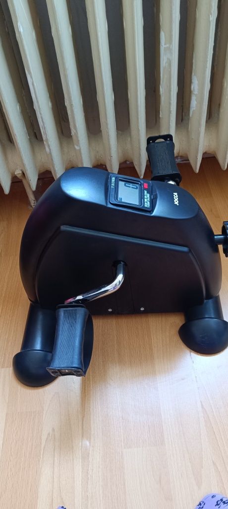Mini bicicletă fitness Jocca – ideală pentru exerciții acasă sau la bi