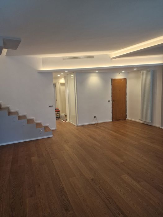Echipa constructii  sta la dispozitia dvs