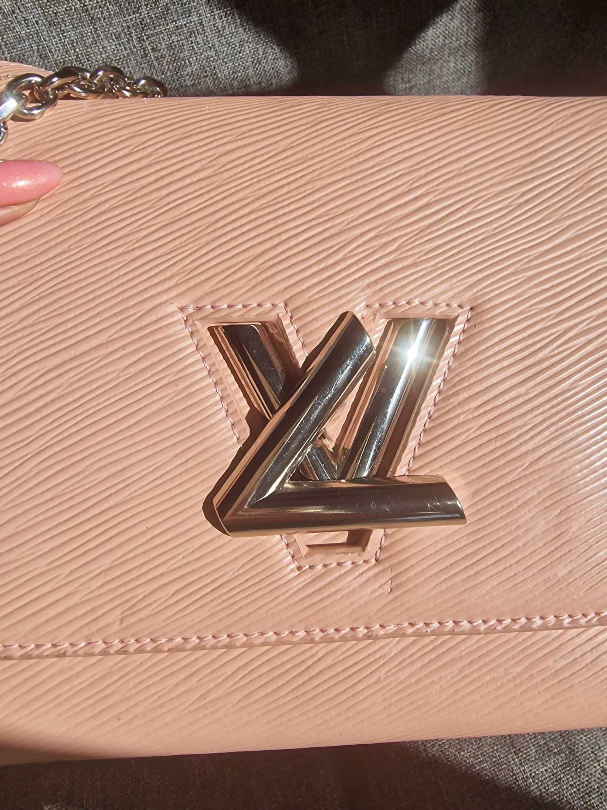 Чисто нова чанта Louis Vuitton