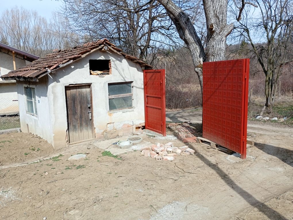 Вила във вилна зона