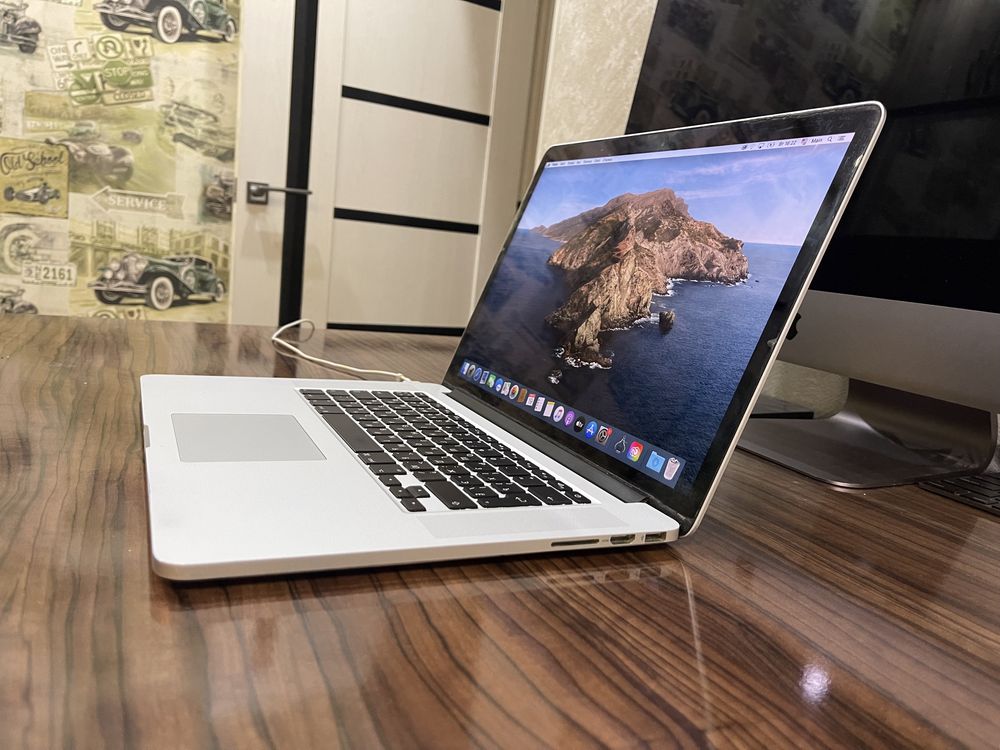 * Apple MacBook PRO 15 A1398 год 2012 Core i7 SSD 500GB для монтажа и