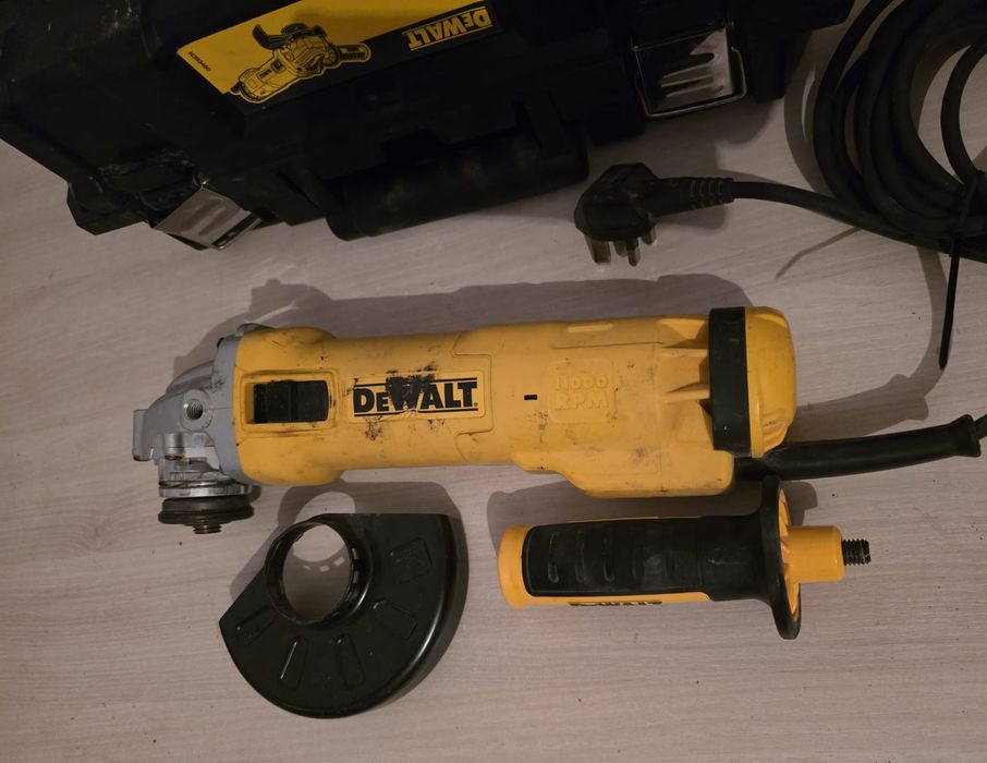 DeWalt DWE4206 polizor unghiular cu fir