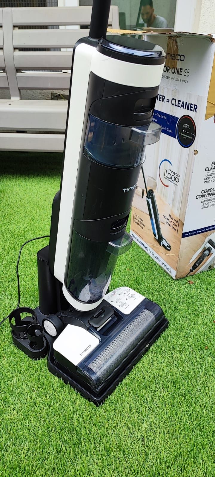 Aspirator vertical cu spalare ,fara fir ,smart wifi Tineco floor S3