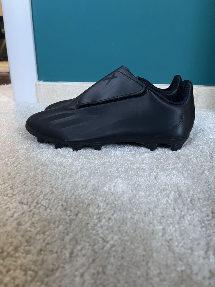 Чисто нови бутонки ADIDAS 2бр комплект