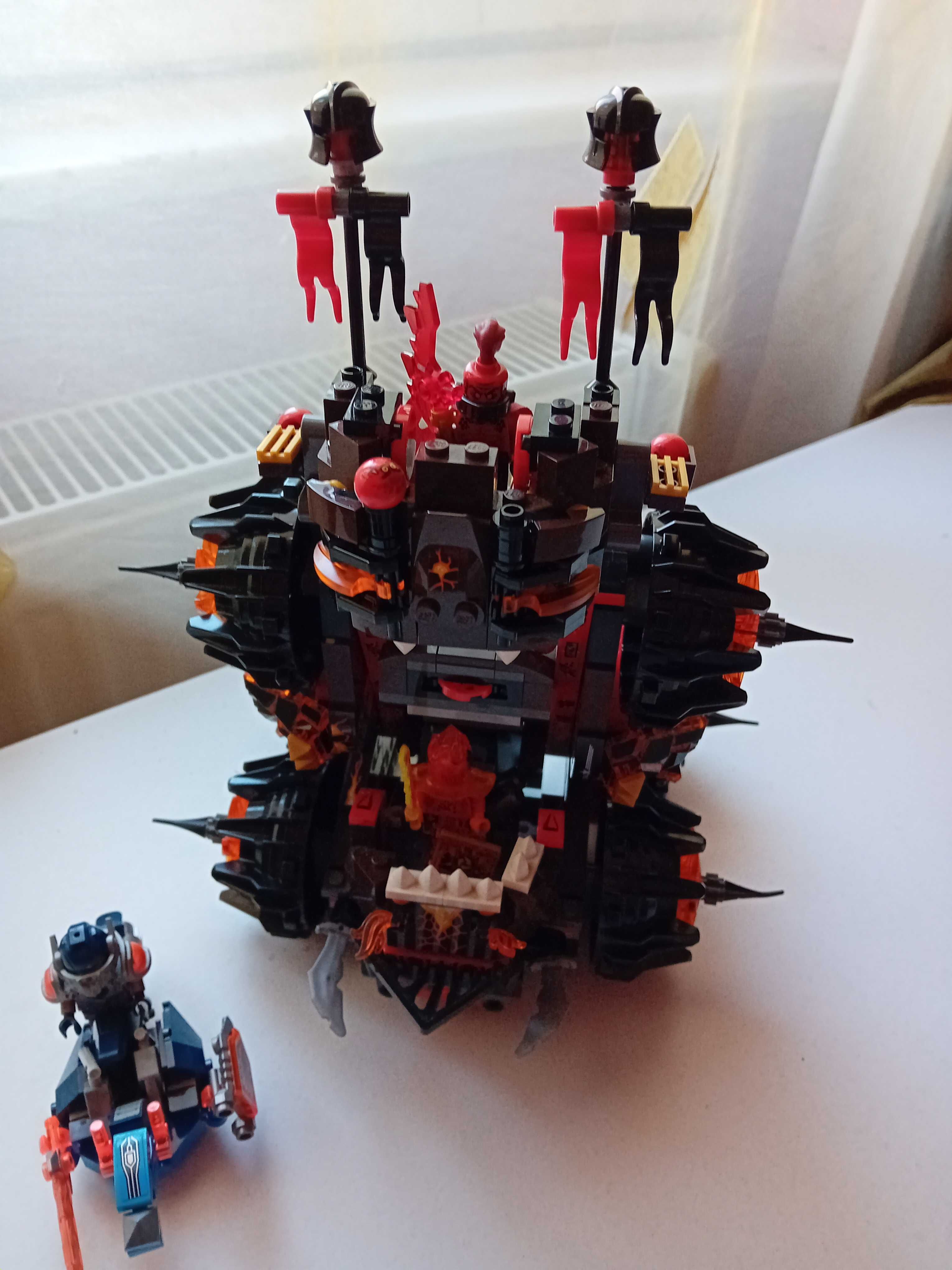 LEGO NEXO KNIGHTS Masina de asediu a generalului Magmar, 70321 , 516