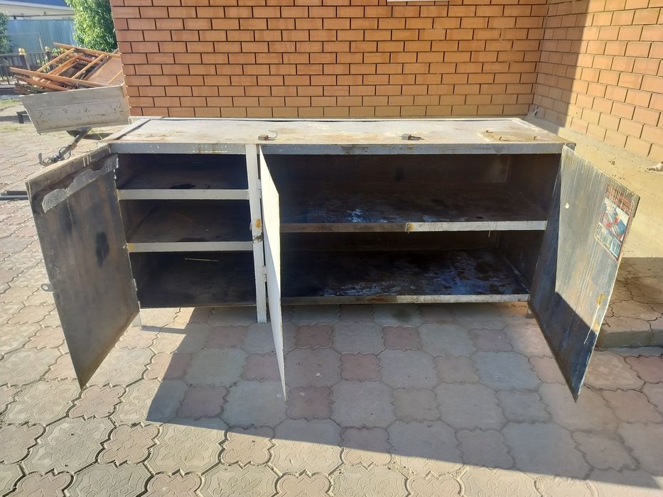 Продам инструментальный ящик