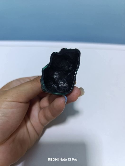 Метална фигурка не я лови магнит