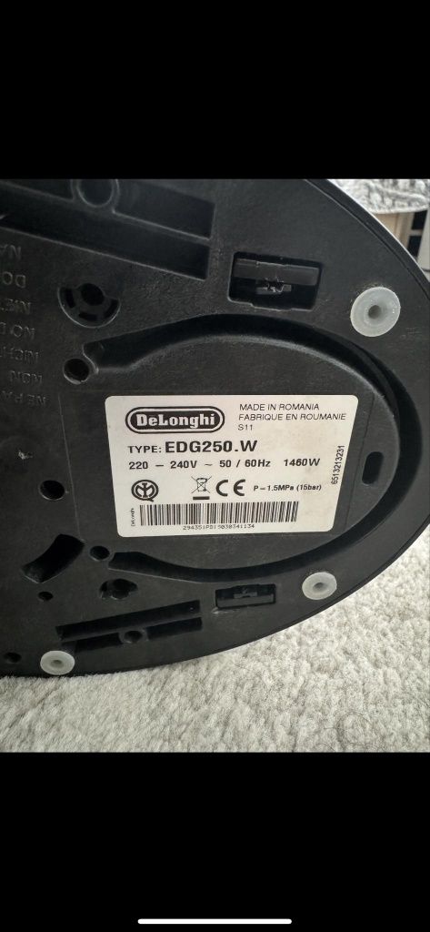 Кафемашина на капсули Delonghi Edg250.w 1460 w