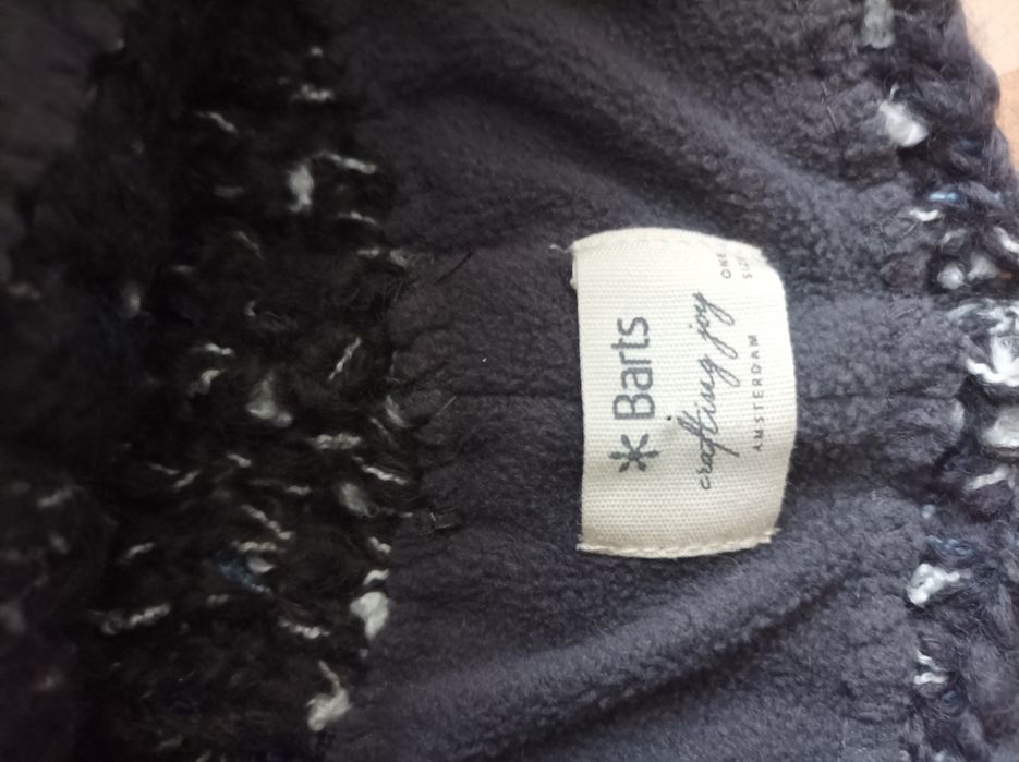 Нови шапки CMP/Barts