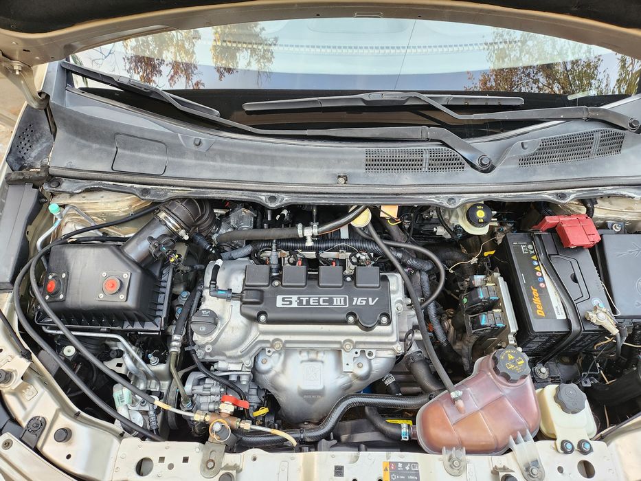 Срочно НЕ дорого Кобальт-2014г. Поз-2. Метан. НЕ битый НЕ гнилой.