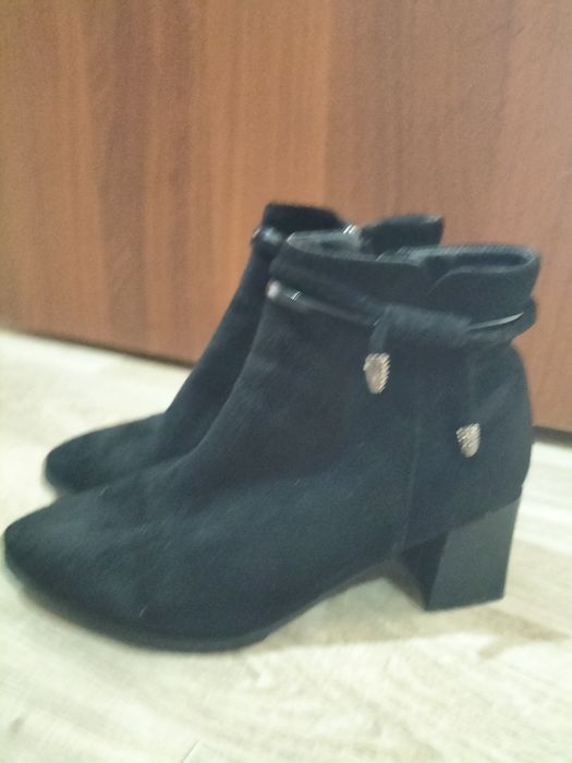 Продать демисезонные полусапожки