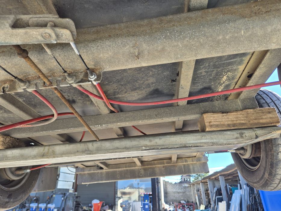 Remorca utilaj 2700kg marca indespension anglia 2018