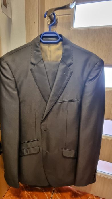 Costum clasic elegant