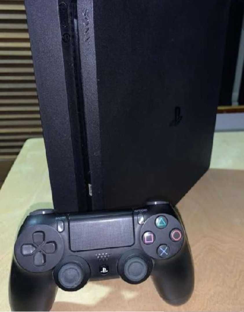PlayStation 4 1TB с игри