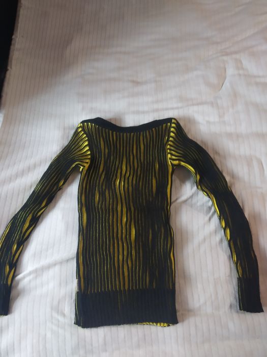 Блузи далък ръкав пуловери в магазина