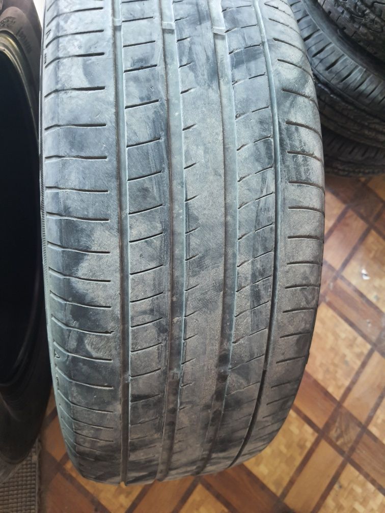 Шина бу 215/60R17