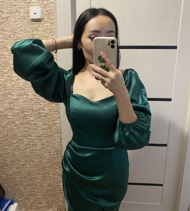 Изумрудное платье