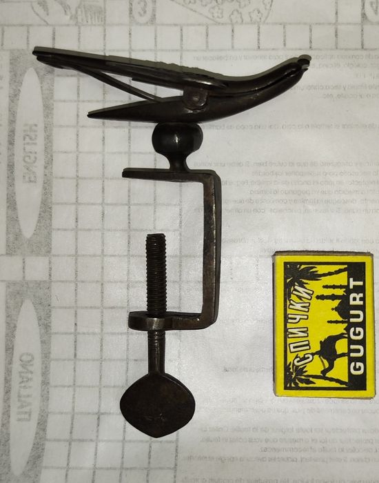 Старинный инструмент