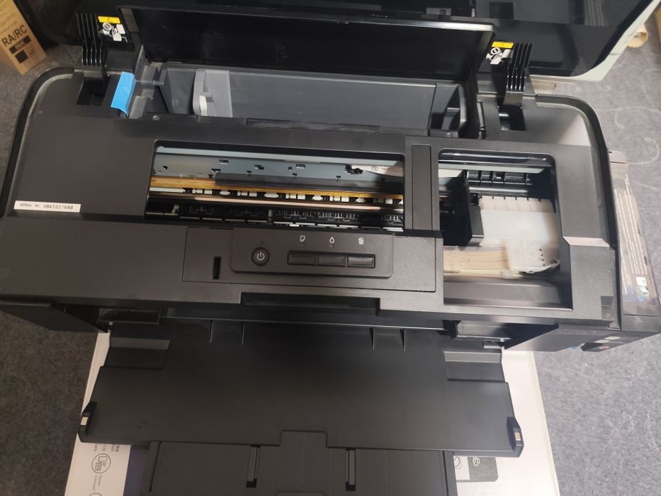 Epson L1800 ideal holatda