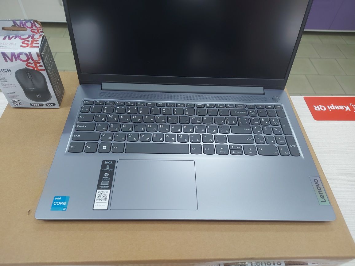 Новые Lenovo Slim 3 (Core i3-1315u, 8 Gb DDR5, 512 Gb SSD)