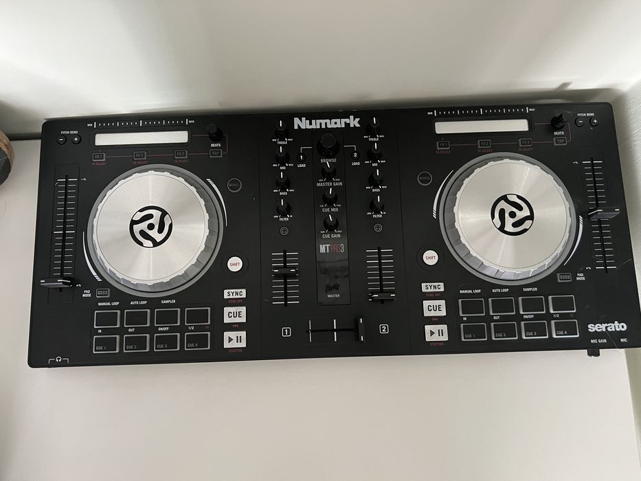 Consola DJ Numark Mixtrack Pro 3
