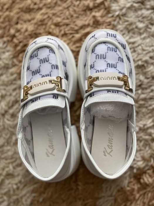 Лоуфъри модел MIU MIU