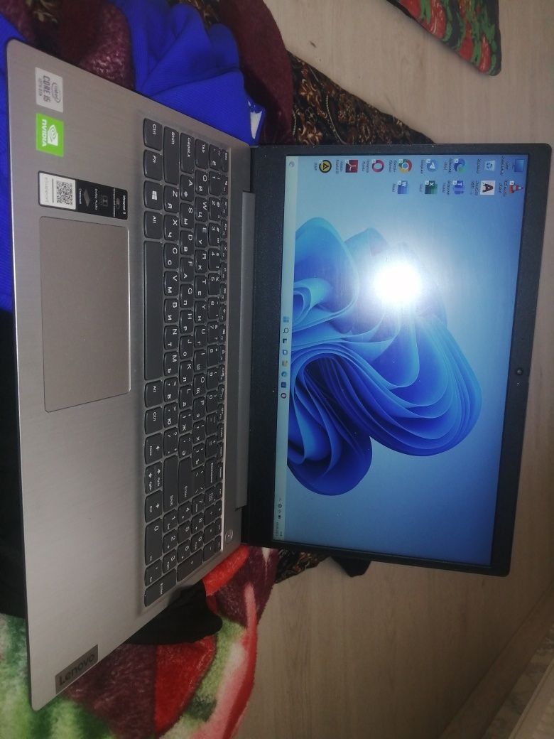 Noutbook Lenovo Core (TM) i5 480 kelishamiz qolganini telda gaplashami