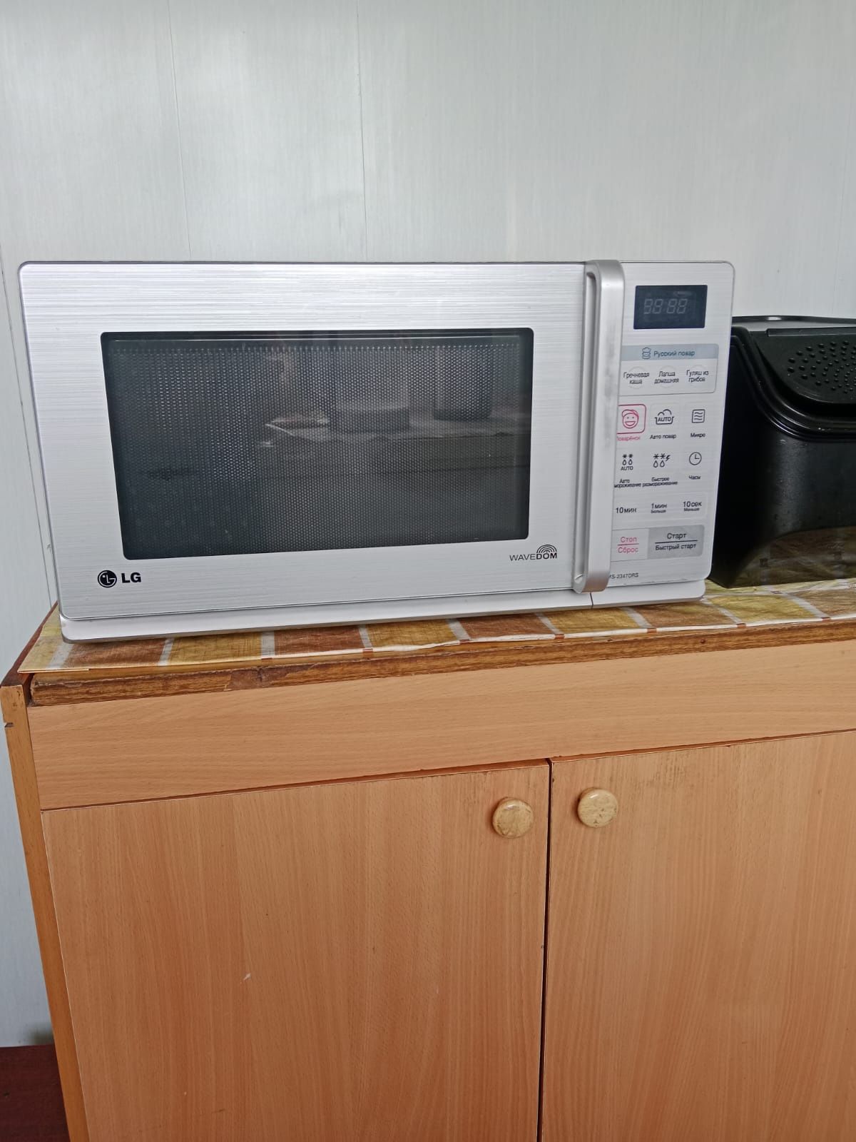 Продам микроволновую печь