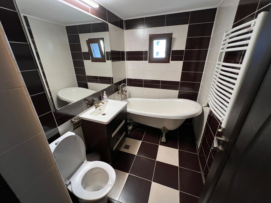 Inchiriez apartament 2 camere decomandat