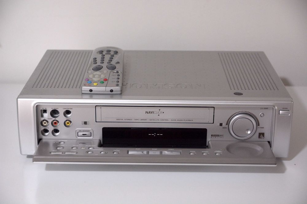 Videorecorder,Video recorder D-VHS Thomnson.