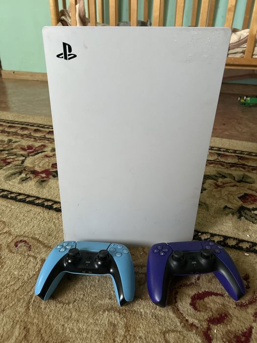 Продаю PS5 с двумя джойстиками или обмен на хороший игровой Пк