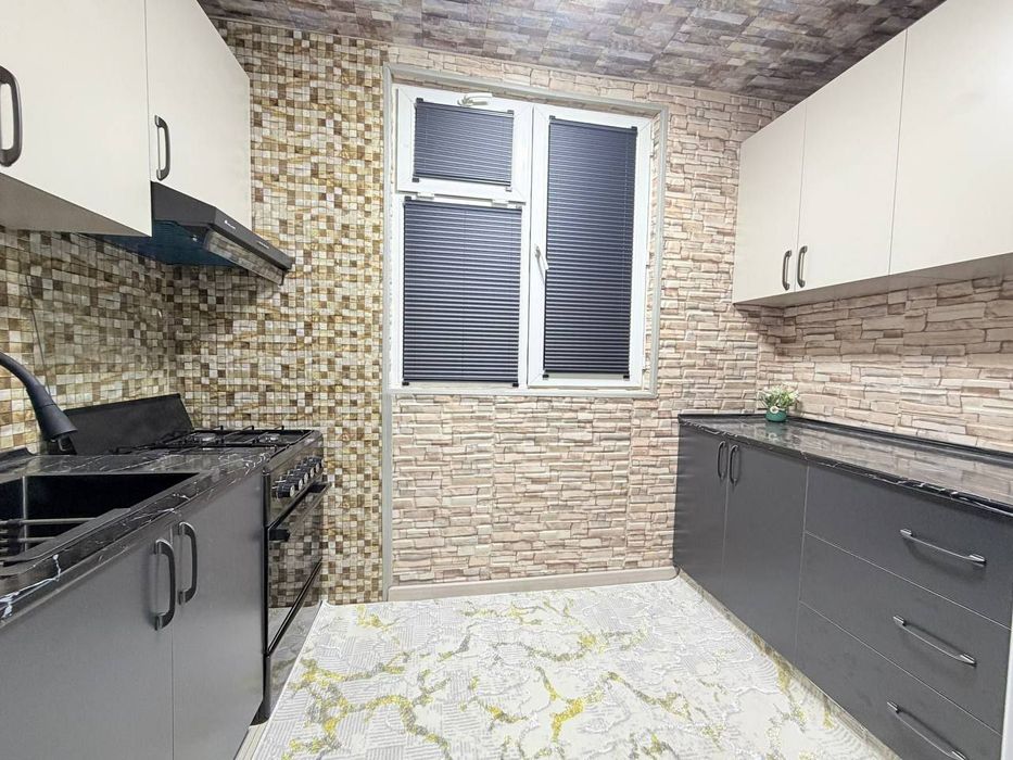 Продаётся квартира Чиланзар 7 квартал 2в3/2/4 меб тех спорт товары