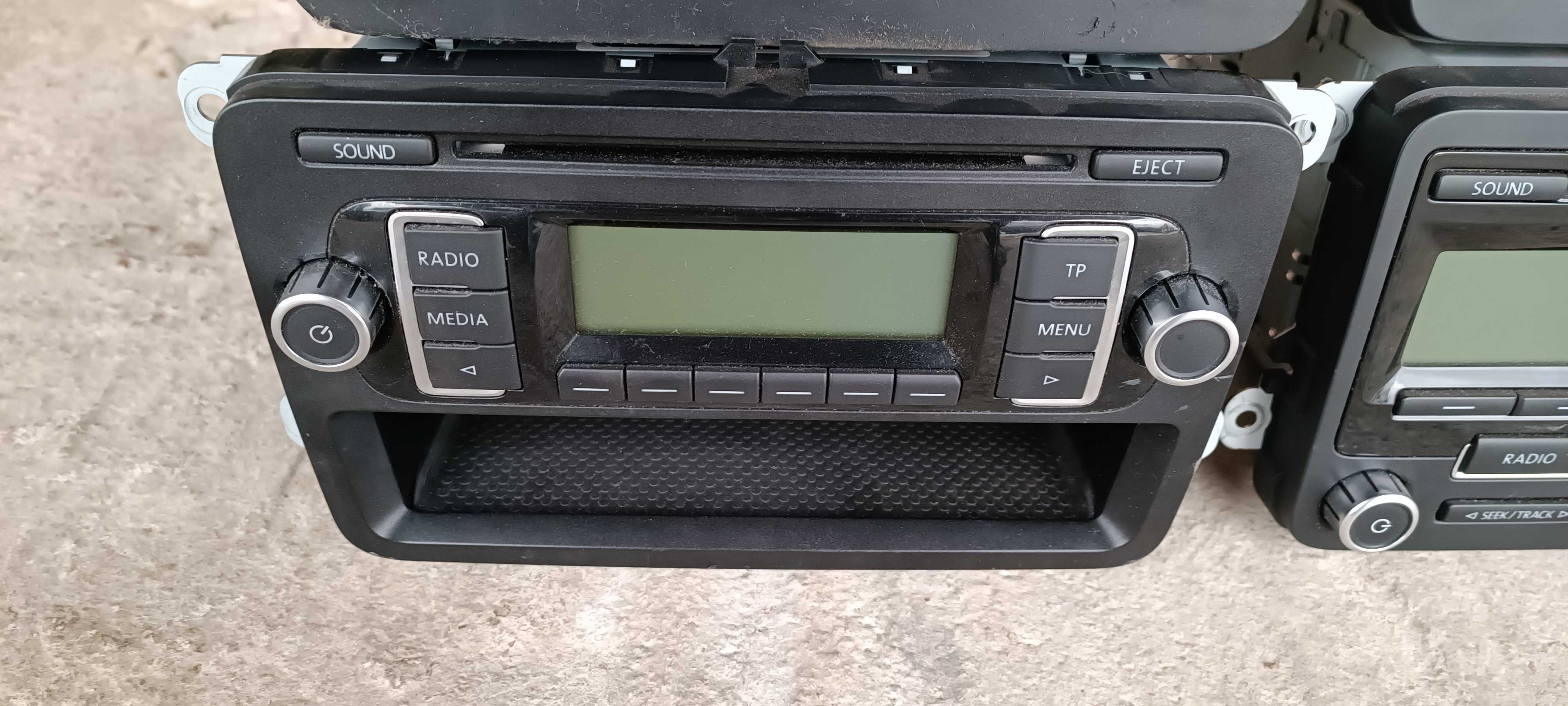 CD радио плеър за VW Golf V Passat B6 TOURAN