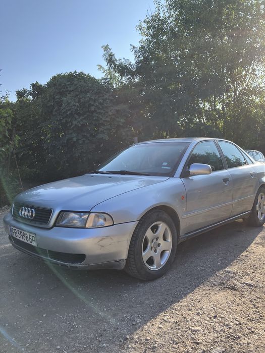 Продава се AUDI A4 1.8T