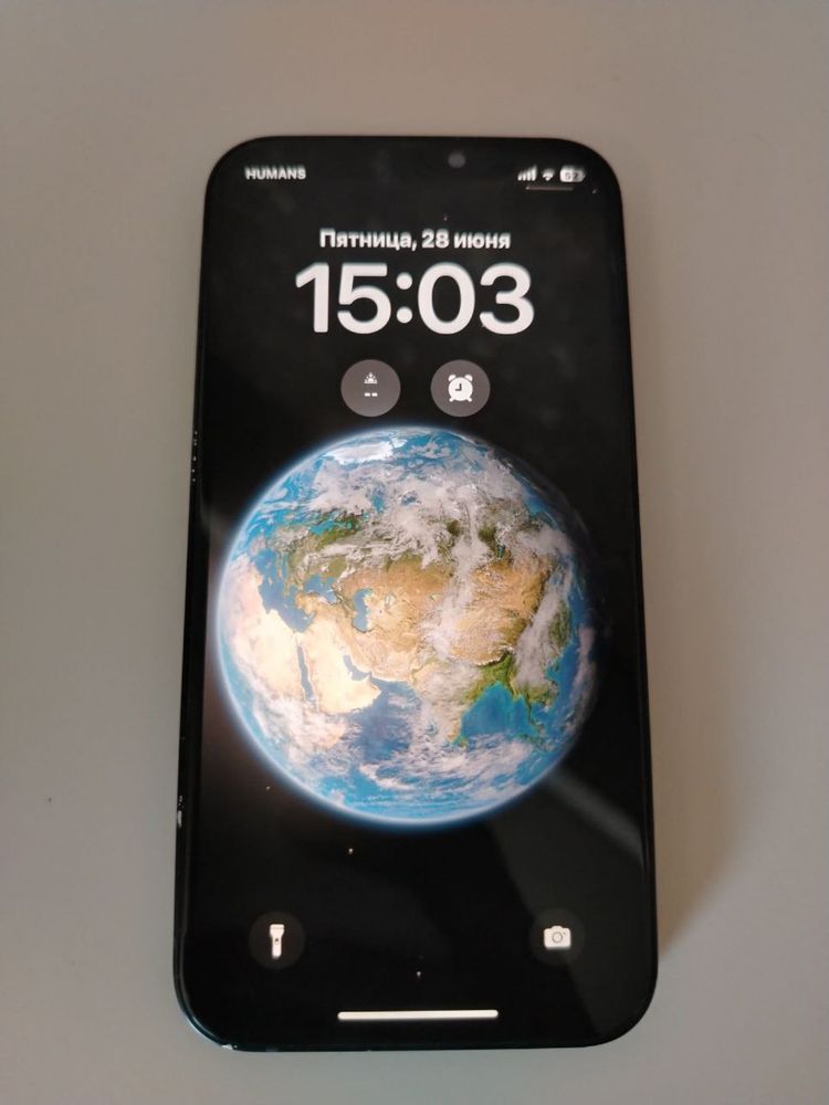 Iphone 12.            .