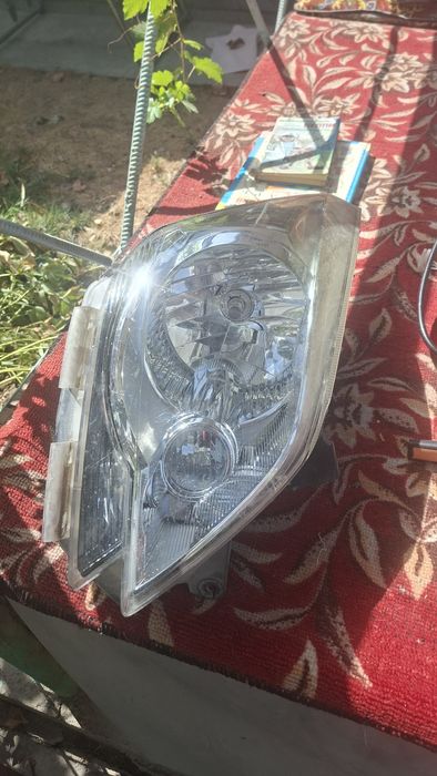 Фара от машины Кобальт