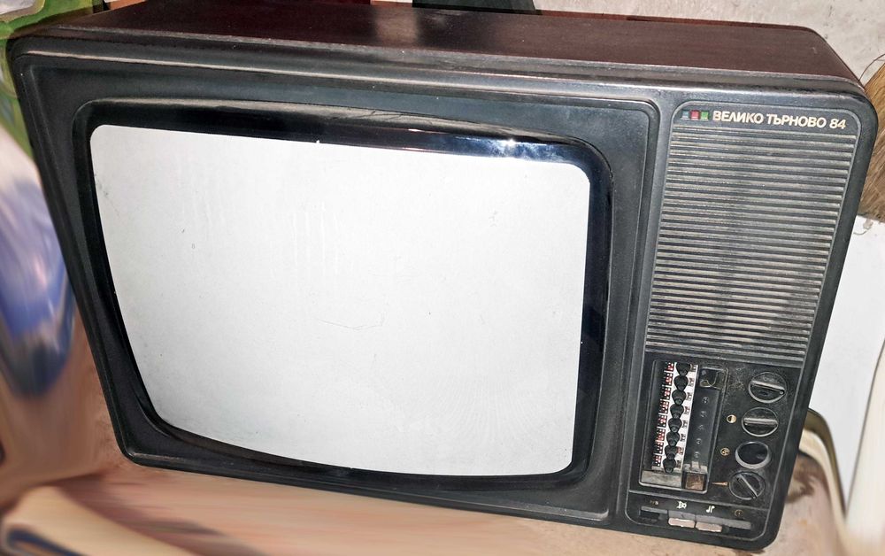 Ретро колекция - магнетофон, радио-касетофон с грамофон и телевизор