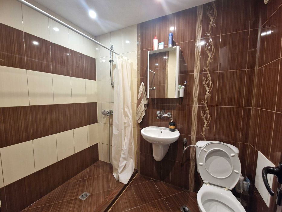 Продава се Тристаен апартамент в Благоевград, Еленово 1 - 90 кв.м за 1223 €/кв.м - Снимка #6