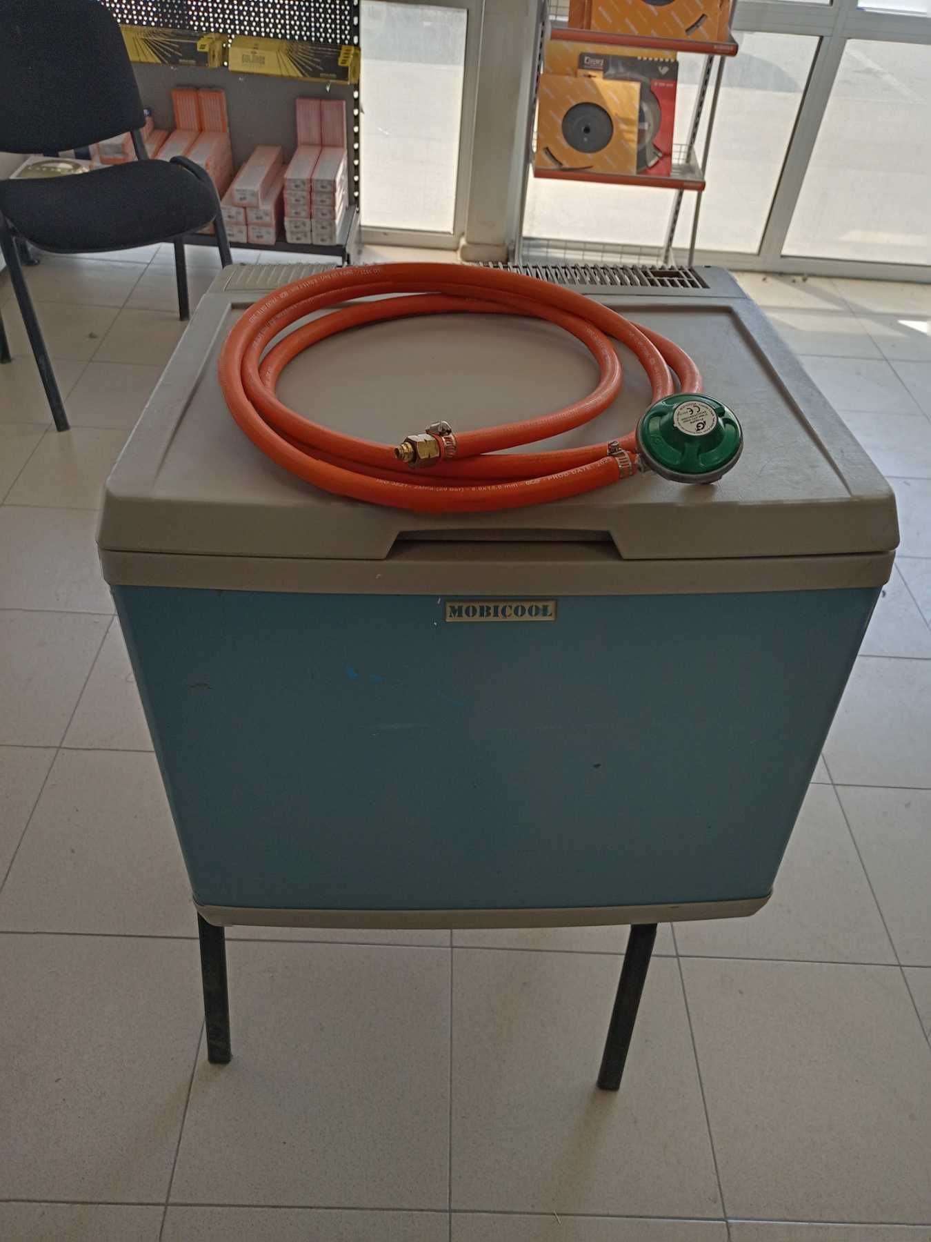 Къмпинг хладилник Mobicool A40