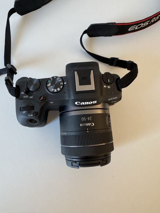 Canon EOS R8 фотоапарат с обектив