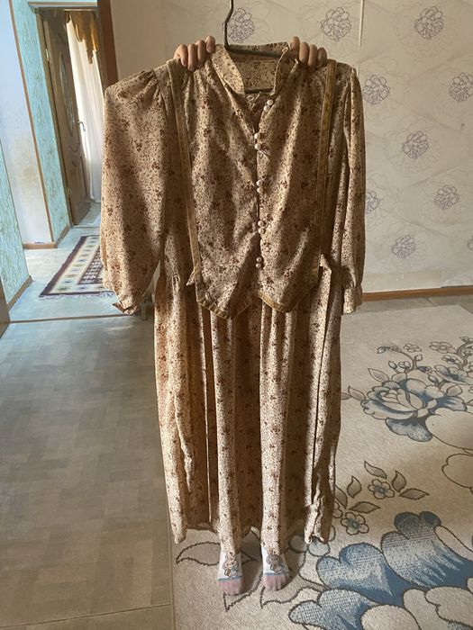 Леон көйлек 46размерге дейін, кигенде күшті болып тұрады.