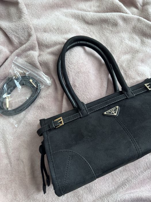 Geanta Prada piele intoarsa