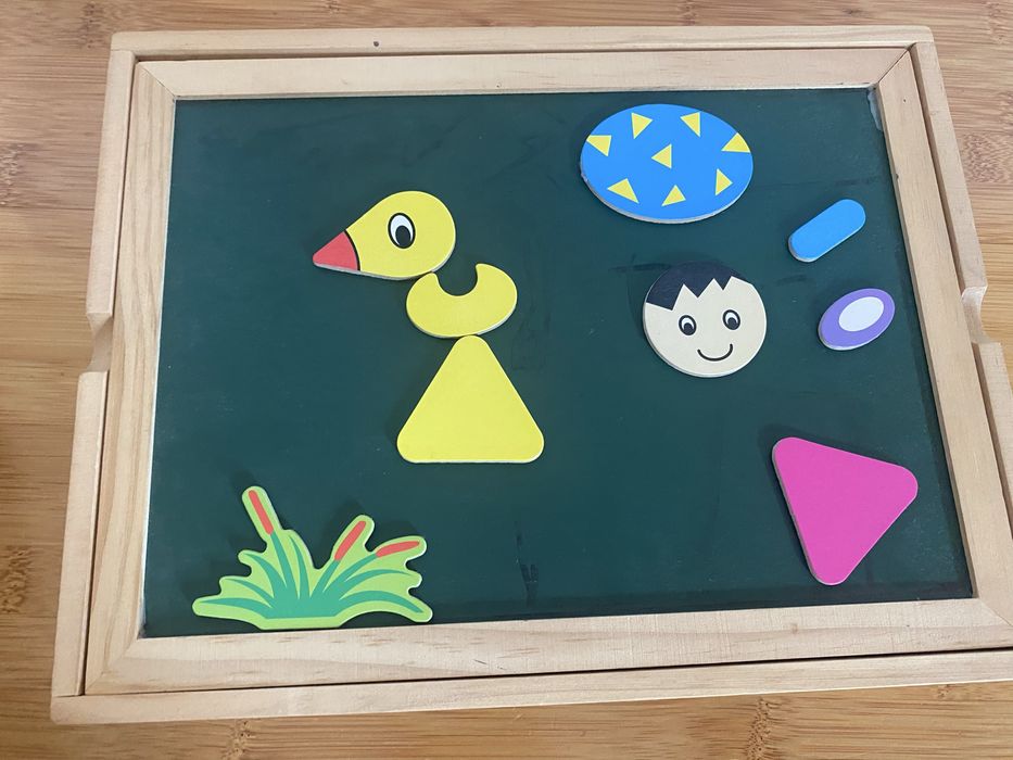 Магнитна занимателна дъска