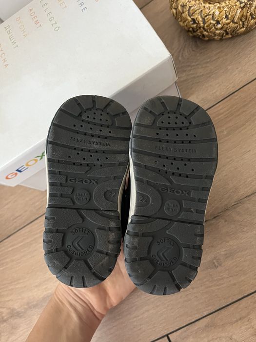 Детски обувки Geox 22 номер