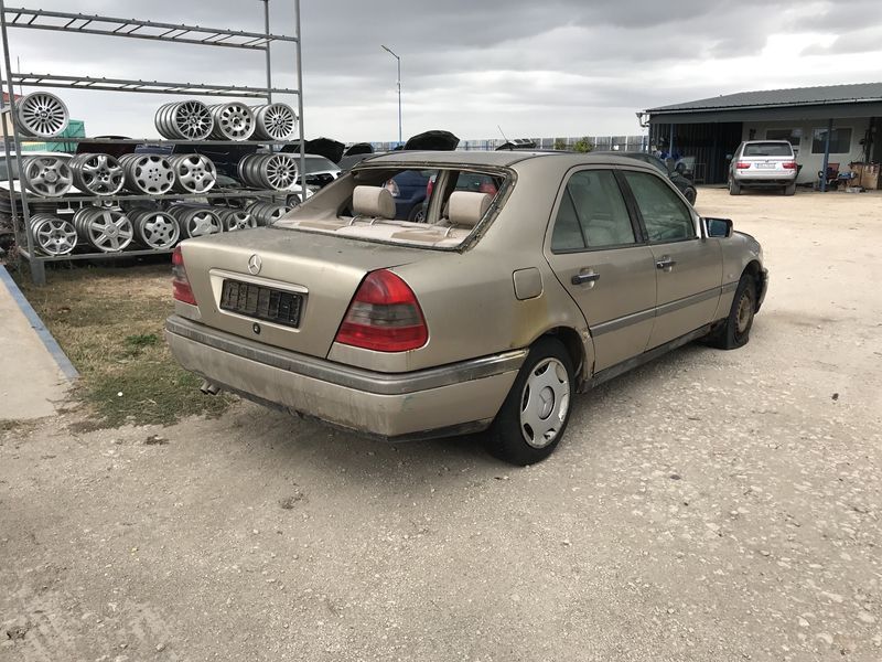 Mercedes C250TD 150кс на части
