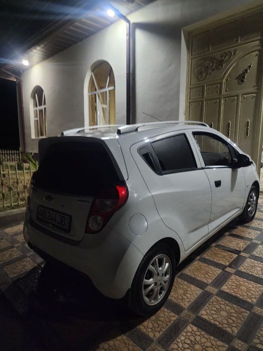 Спарк автомашина.