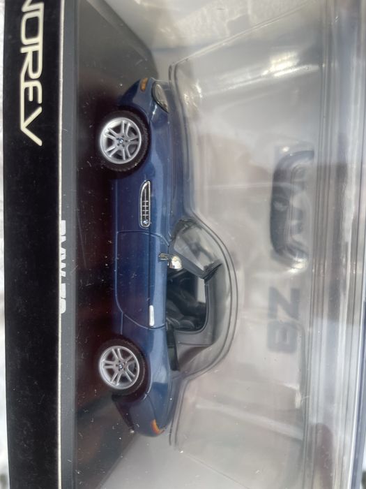 1:43 BMW Z8 - Norev - метален колекционерски модел