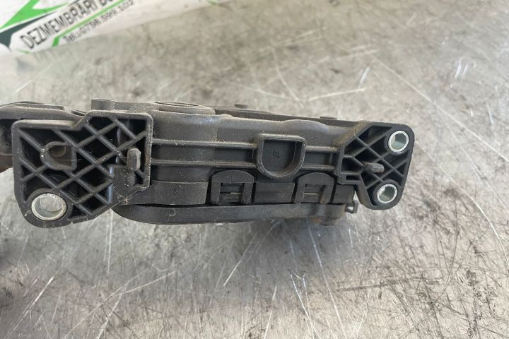 Pedala acceleratie 8200 386 506 Fiat Punto a 2-a generatie