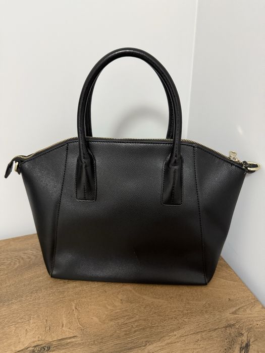 Чанта Guess - кожена