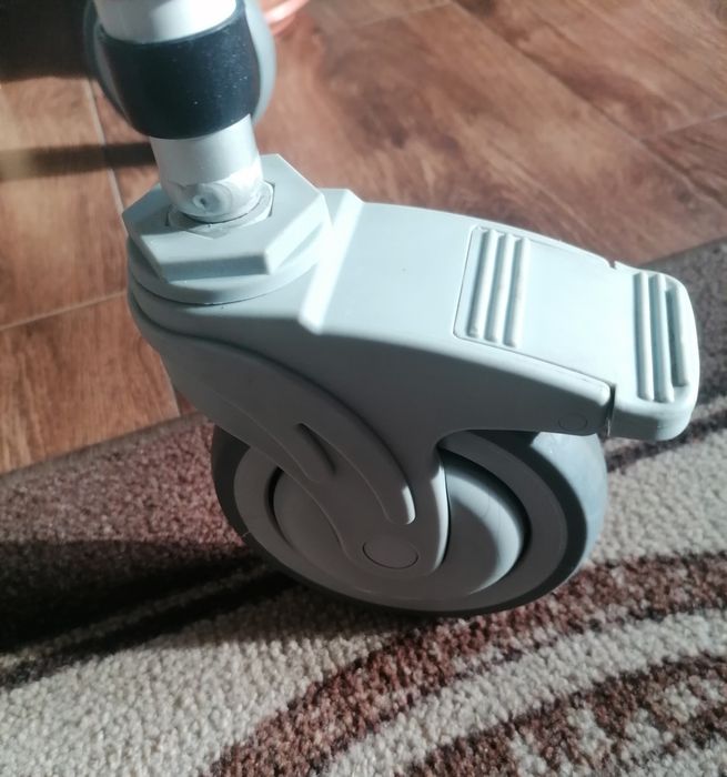 Комбиниран инвалиден стол / количка за трудно подвижни хора